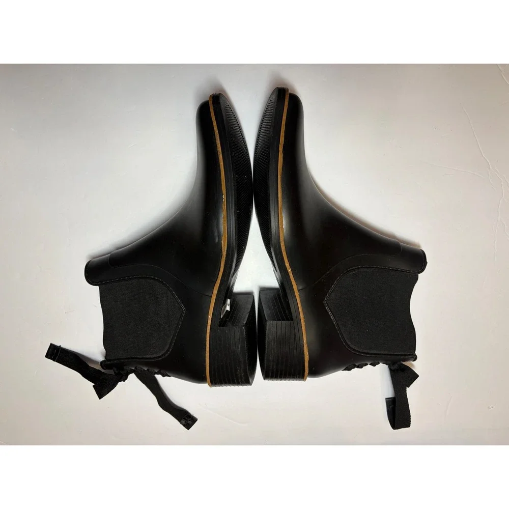 Bernardo black rubber